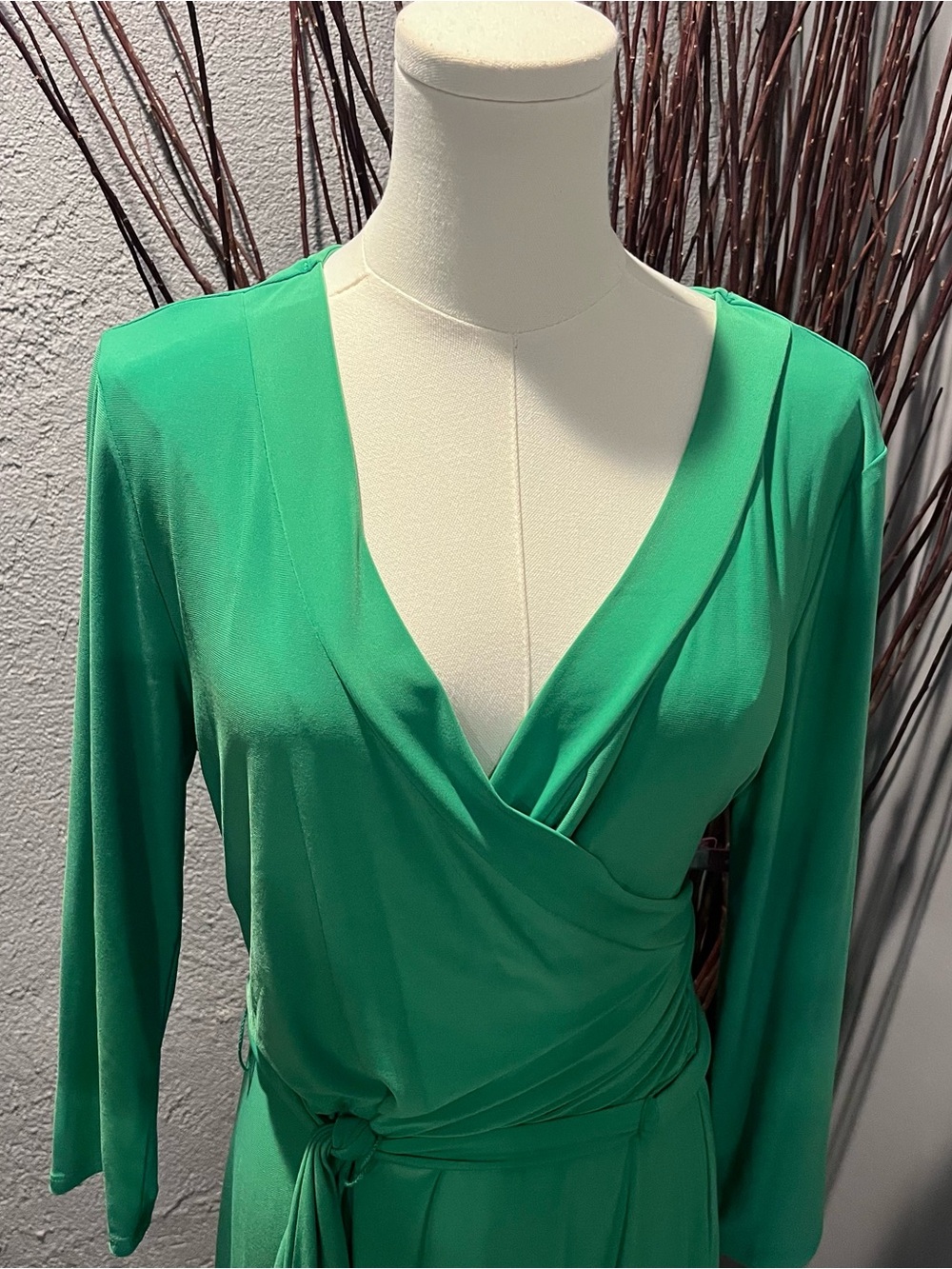🌺NEW YORK & CO. GREEN FAUX WRAP MAXI DRESS SIZE LARGE🌺 - Picture 3 of 8